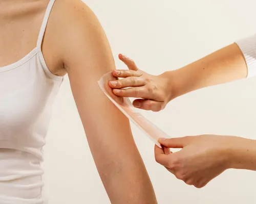 Women's Full Arms Honey Wax Service in Siruseri