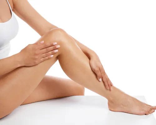 Women's Full Legs Ricca Wax Service in Siruseri